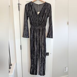 A New Day Black Velvet Bell Sleeve Jumpsuit XS New